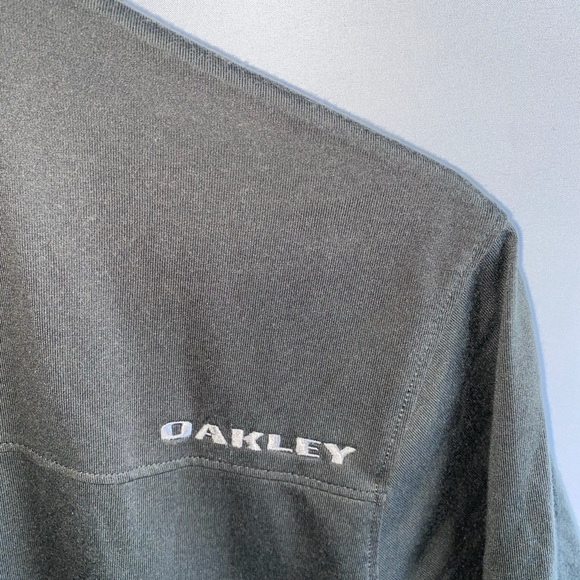 Men's Oakley Grey Front Pocket Polo Shirt - Picture 8 of 9